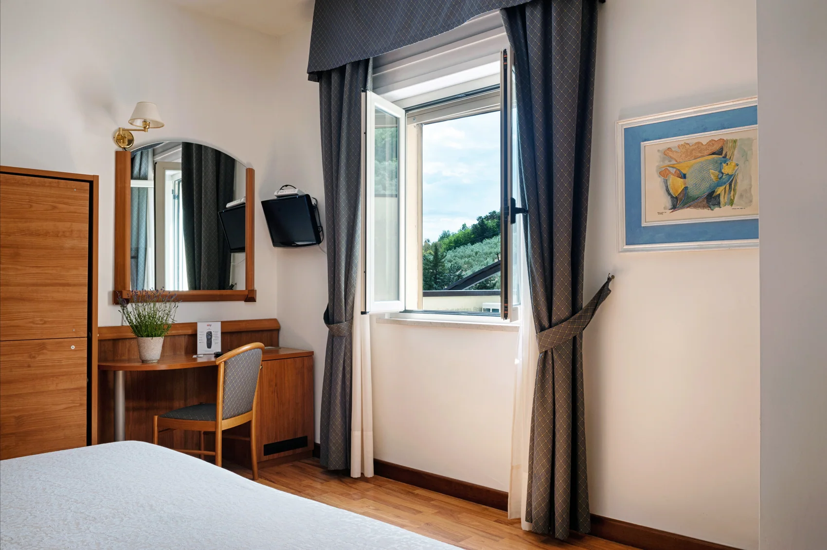 Casa Ferretti — hotel 3 stelle a Silvi Alta, tra le colline e il mare, 